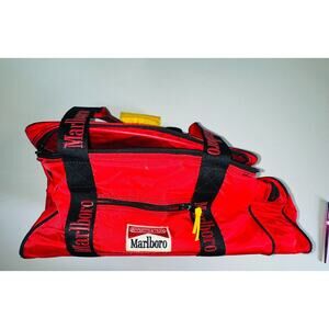 VTG Marlboro Adventure Team Lizard Rock Cooler Duffle Bag Red Zipper 100% Nylon